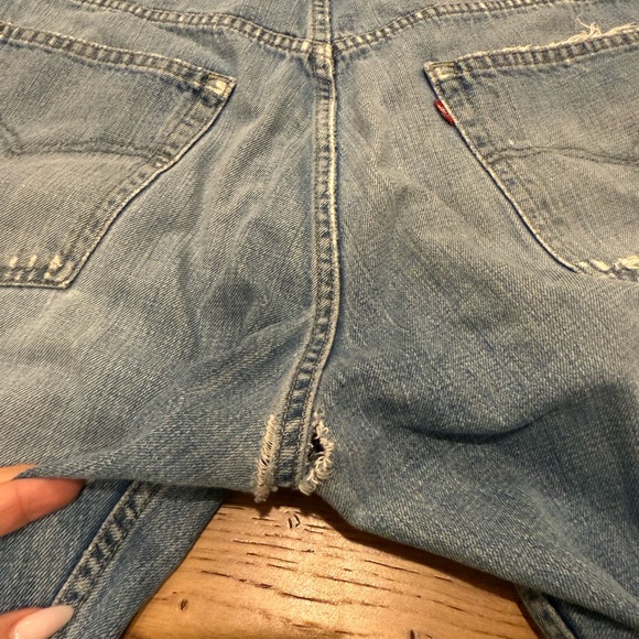 Distressed vintage looking LEVIS Jeans - Picture 8 of 8